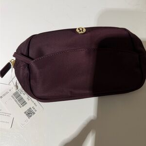 Lululemon Plum city essentials Pouch mini